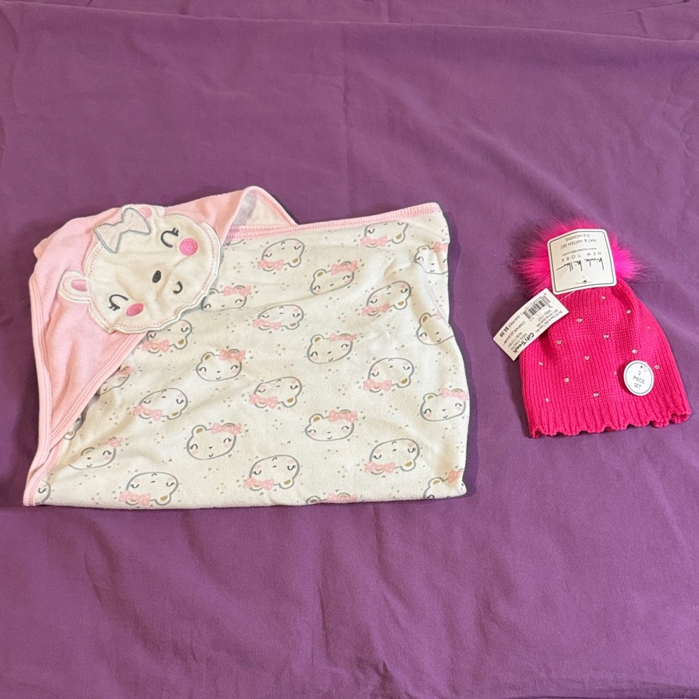 Terry cloth towel and Nicole Miller hat and gloves set